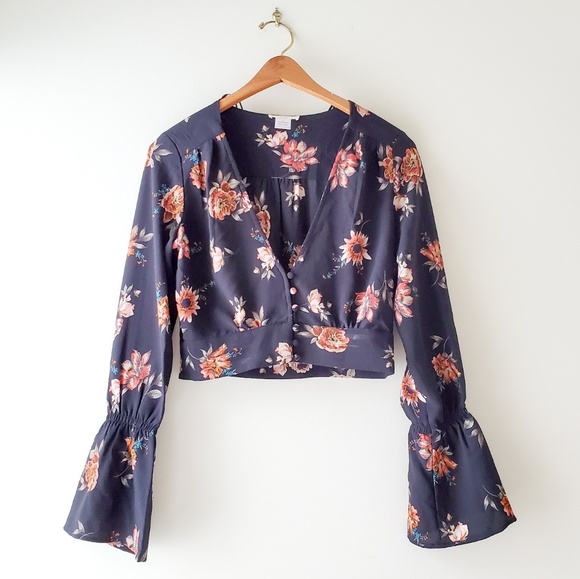 Anthropologie Tops - ANTHROPOLOGIE INTU Floral Bell Sleeved Crop Top S